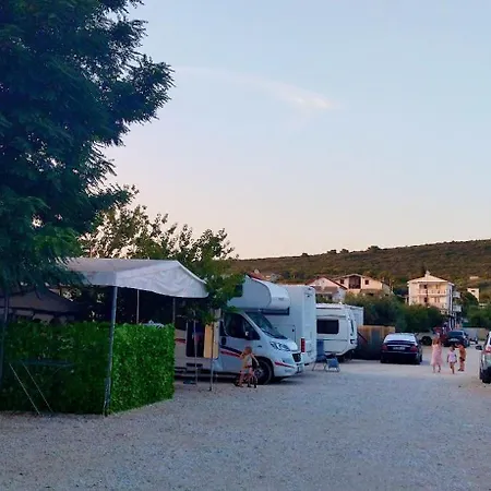 Parque de Campismo Camping Sukosan Beach