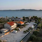 Camping Sukosan Beach *