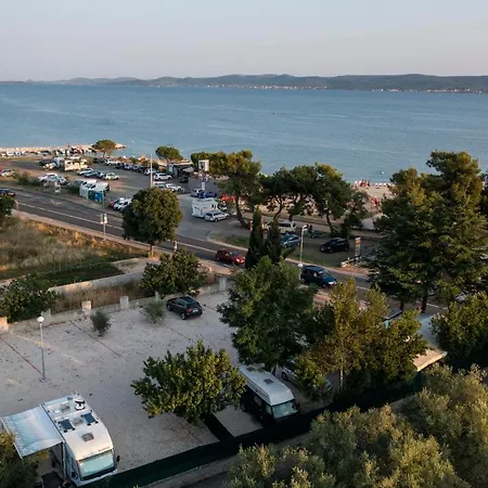 Camping Sukosan Beach אתר קמפינג