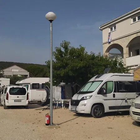 Camping Sukosan Beach Sukošan