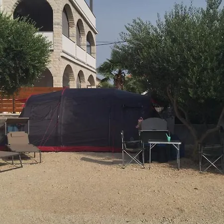 אתר קמפינג Camping Sukosan Beach