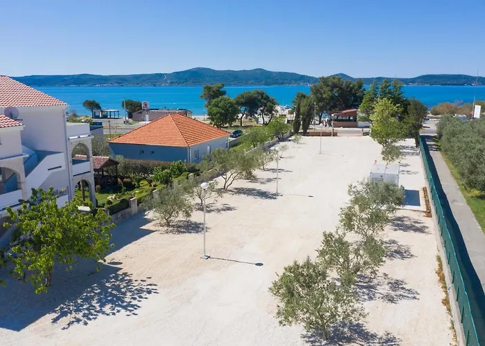 Camping Sukosan Beach Sukošan