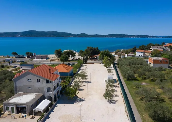 אתר קמפינג Camping Sukosan Beach