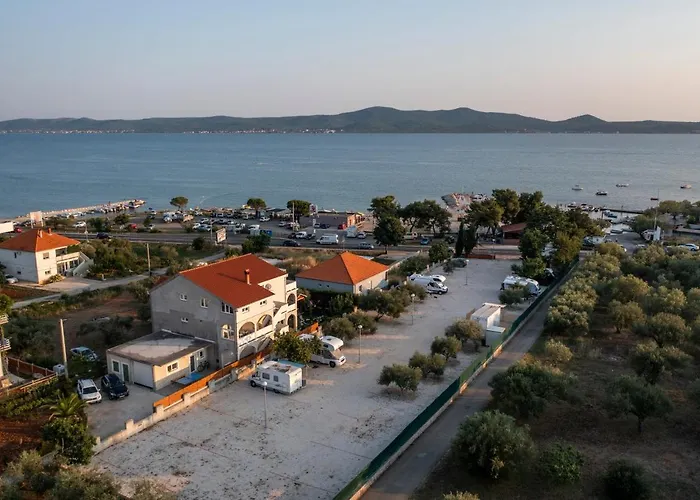 Camping Sukosan Beach *