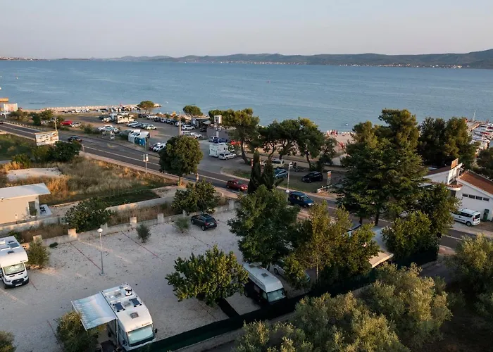 Camping Sukosan Beach אתר קמפינג