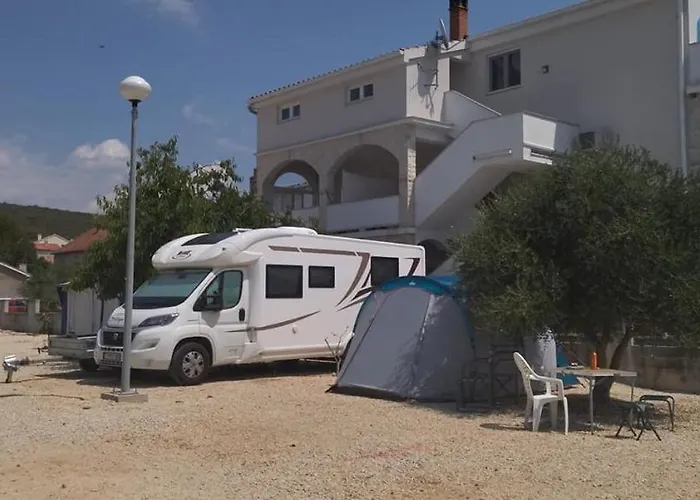 Camping Sukosan Beach