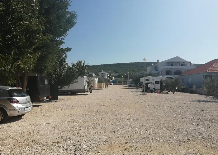 Camping Sukosan Beach Camping
