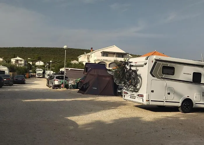 Kemping Camping Sukosan Beach *