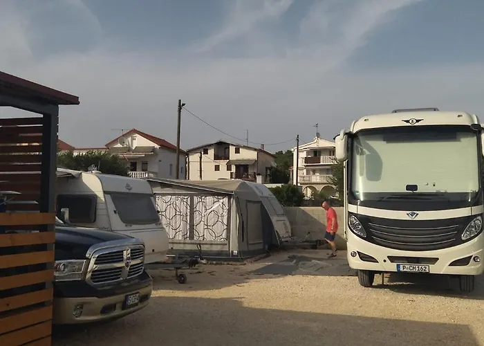 Camping Sukosan Beach Sukošan