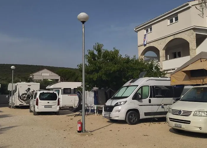 Camping Sukosan Beach Sukošan