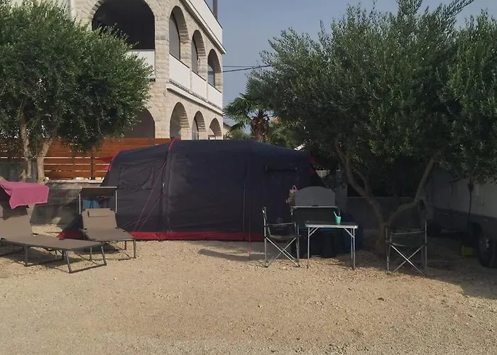 אתר קמפינג Camping Sukosan Beach